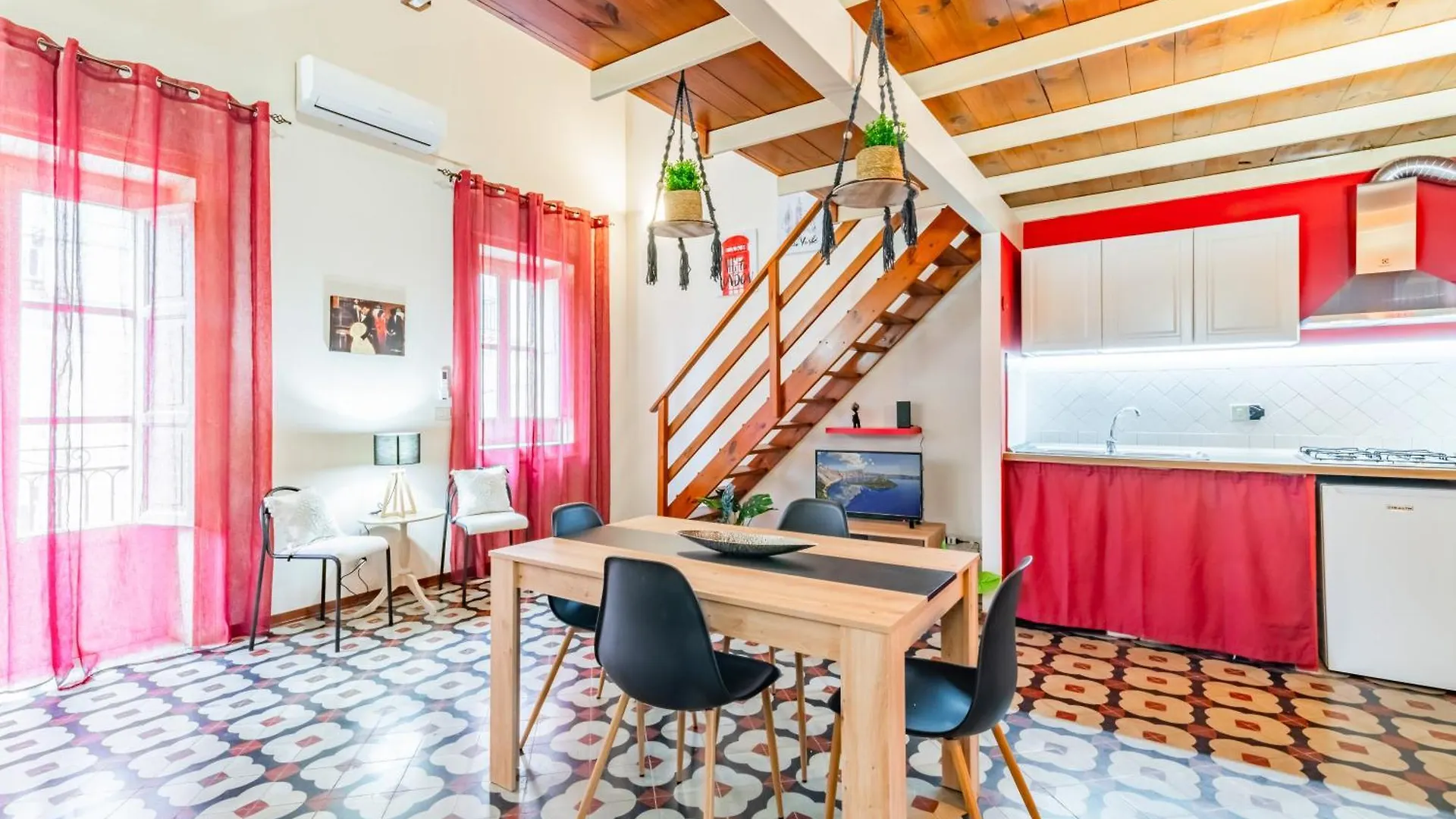 The Traveller'S House - Palermo Station Apartments Ιταλία