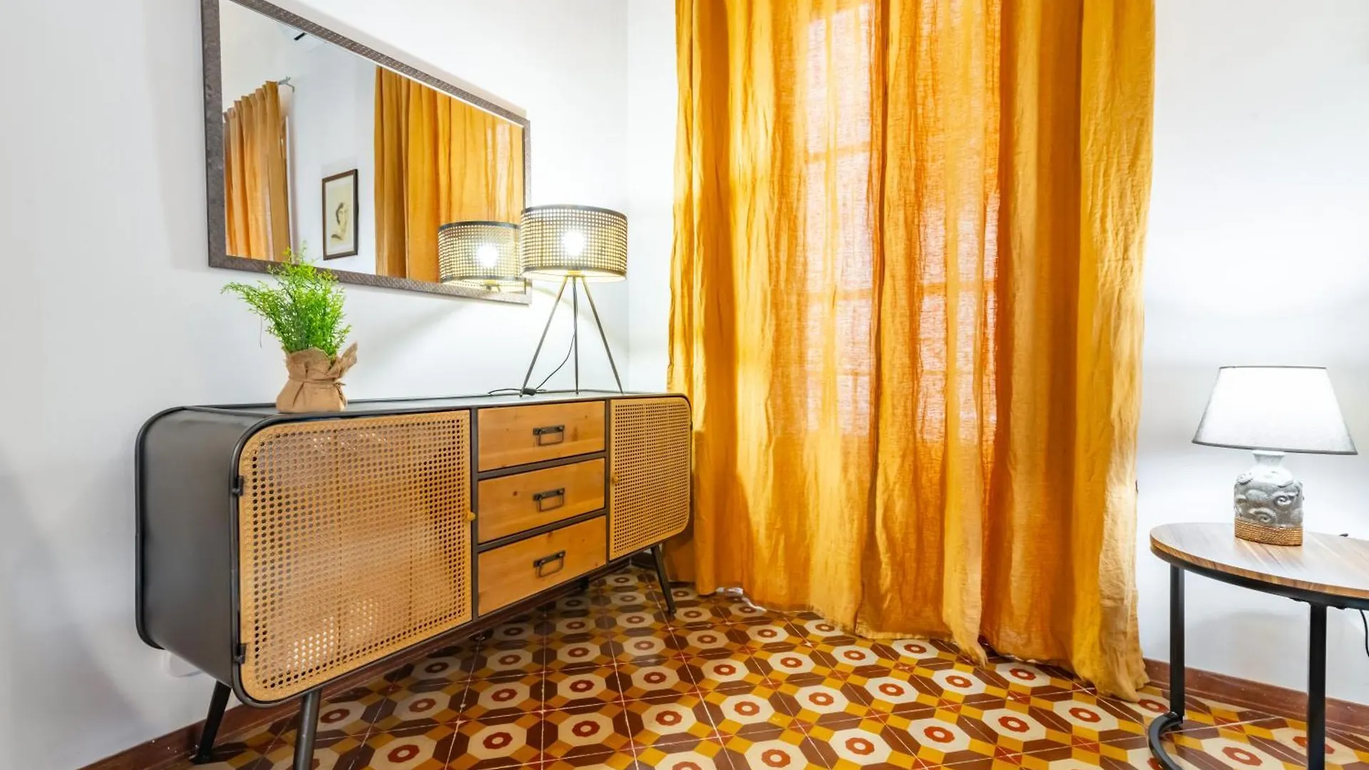 The Traveller'S House - Palermo Station Apartments 0*,  Ιταλία
